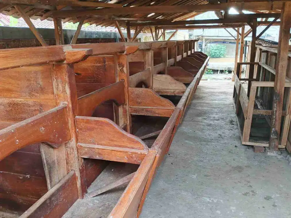 di jual sebidang tanah sudah ada bangunan kandang kambing ,1000ekor