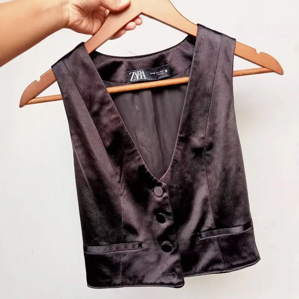 Baju Zara Vest Satin Black Wanita