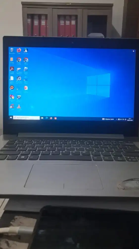 Jual laptop Lenovo Ideapad 320 dengan Intel Core i3, RAM 12 GB