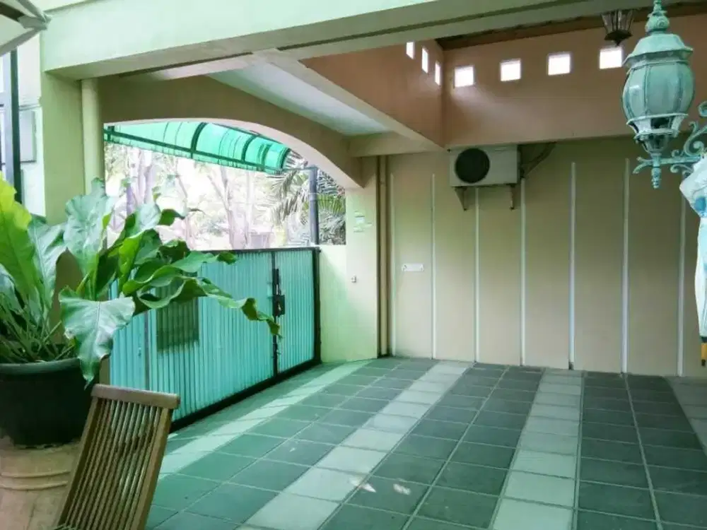 Rumah Hook Banyo Raya Dijual.