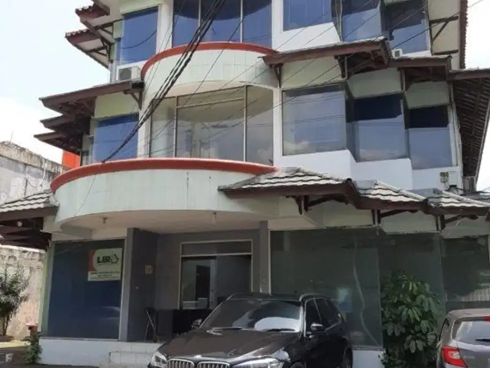 Gedung Jl Pemuda 3 Lantai