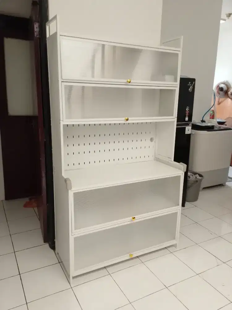 Lemari Dapur Serbaguna