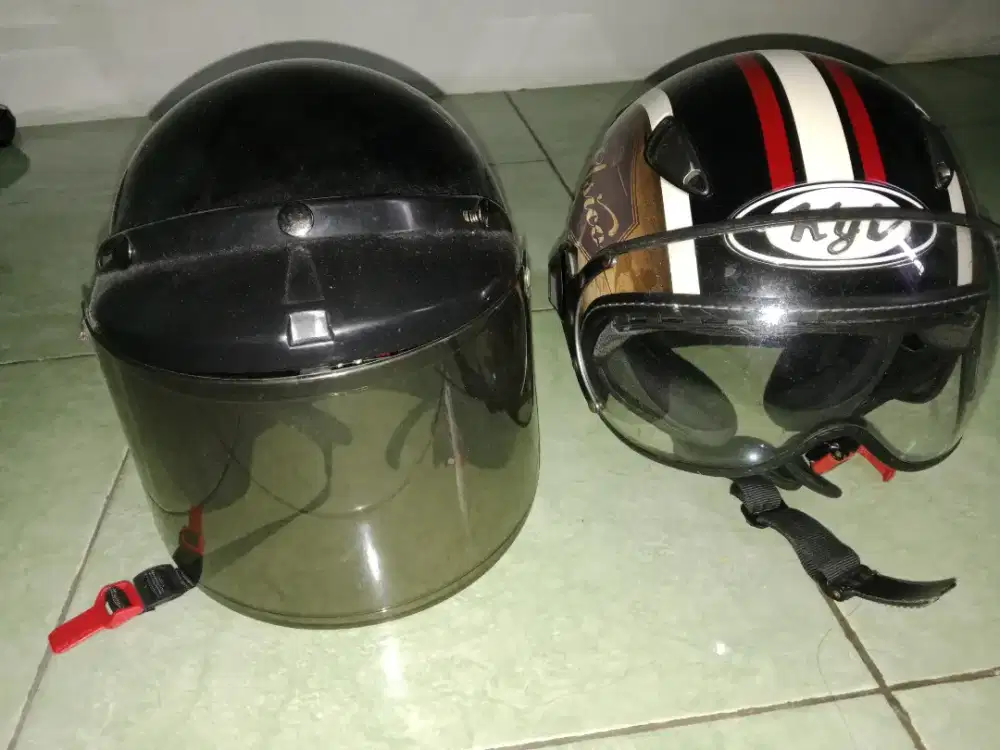 Helm kondisi 95% bersih