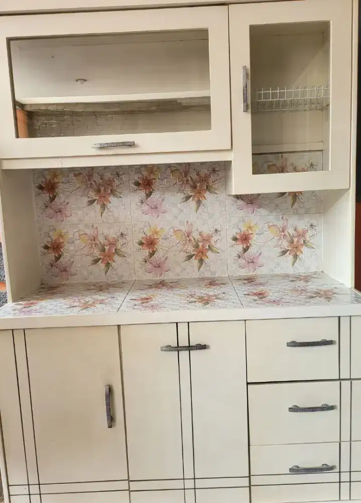 Lemari kabinet dapur (putih)