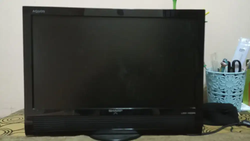 Tv sharp 17in layar datar beli dari baru