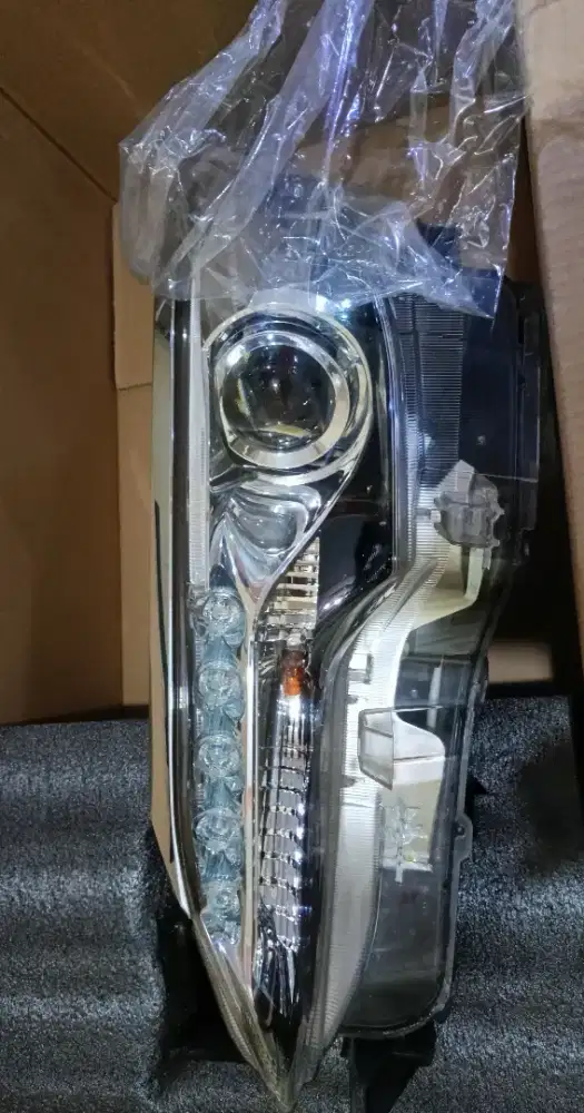 Lampu Fortuner 2016-2020 LR