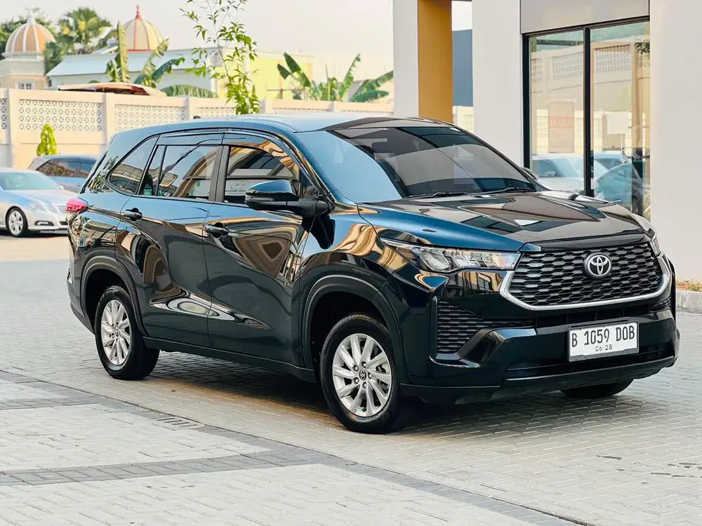 Innova Zenix 2.0AT Non Hybrid 2023, HITAM
