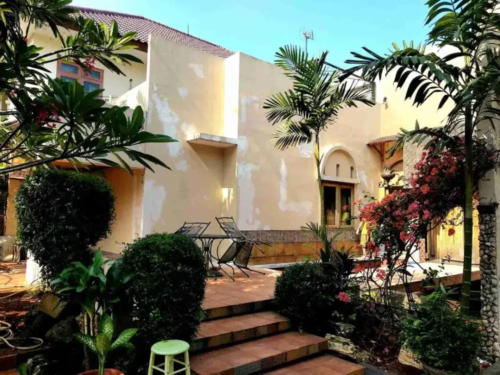 JUAL CEPAT RUMAH 2 LANTAI MEDITERANEAN STYLE JL. LEMBANG, MENTENG, JAKARTA PUSAT (NEGO)