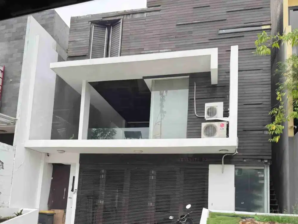 Dijual murah Rumah 2 Lantai Lelang
Di BAWAH NJOP
Jalan. Kemang Utara No.42 B
The Serenity Unit
Jakarta Selatan.