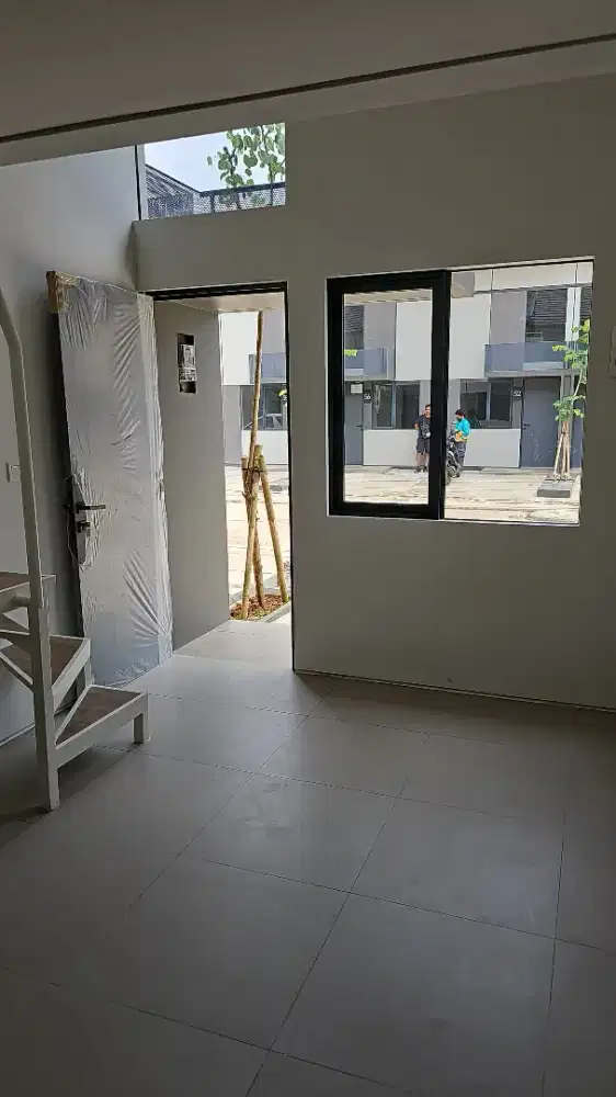 DIJUAL / DISEWAKAN RUMAH 2 LANTAI TIPE Z2 DAN Z1 PARK SERPONG, LEGOK