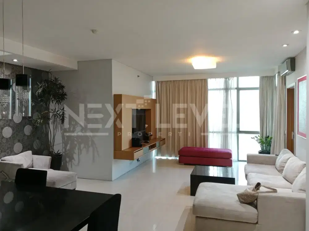 DISEWAKAN Condominium 3BR Type Khusus Luas 152m2 Full Furnish Mewah