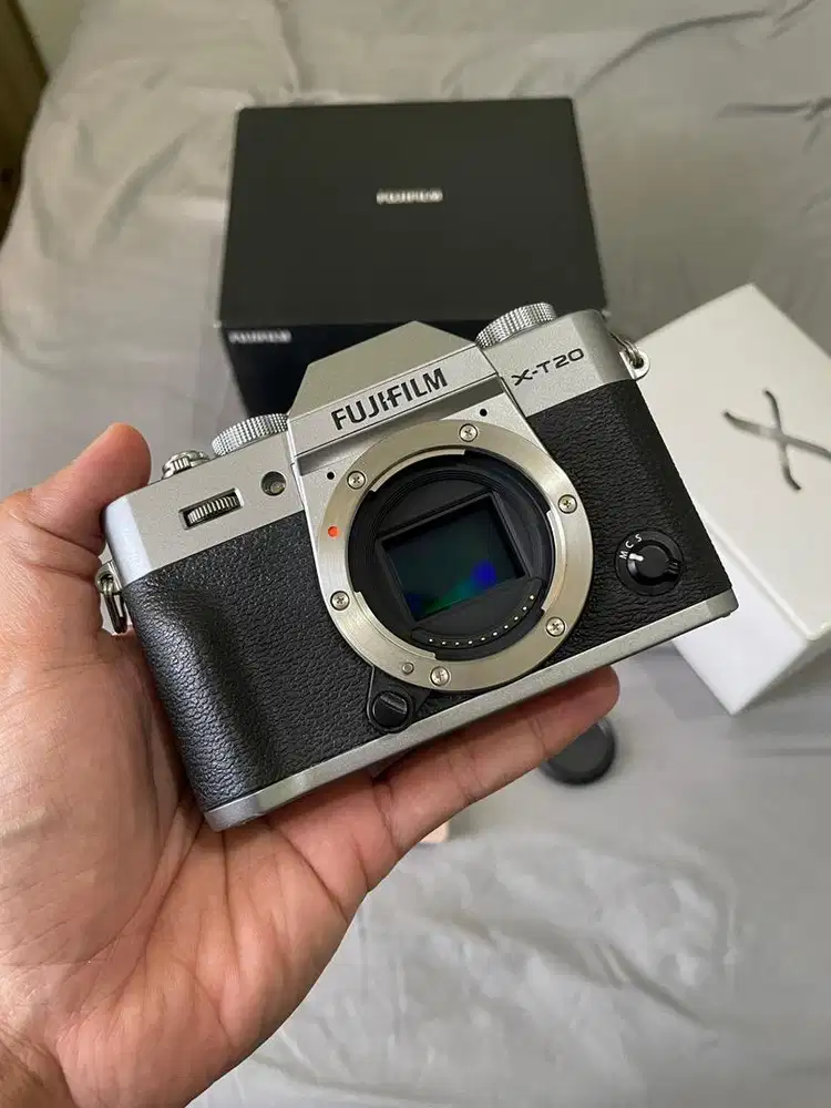 Fujifilm XT20 X-T20 XT 20 Body Only