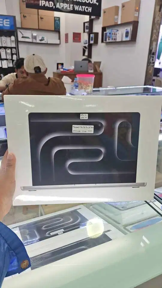 Macbook Pro M4 Pro 24/512GB Silver 14 Inch New BNIB Garansi IBOX