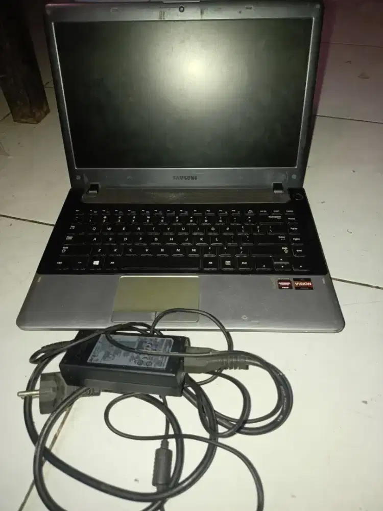 Laptop Samsung np355