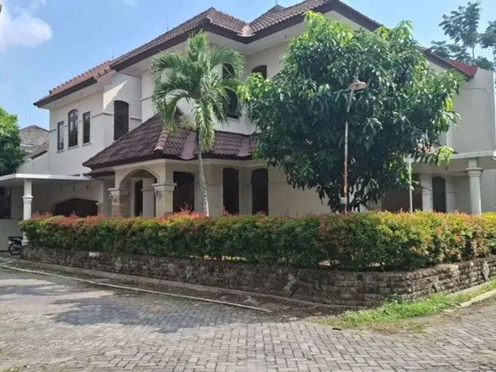 Rumah Mewah 2 Lantai Lokasi Strategis Dekat Kampus UMY - Gamping Sleman