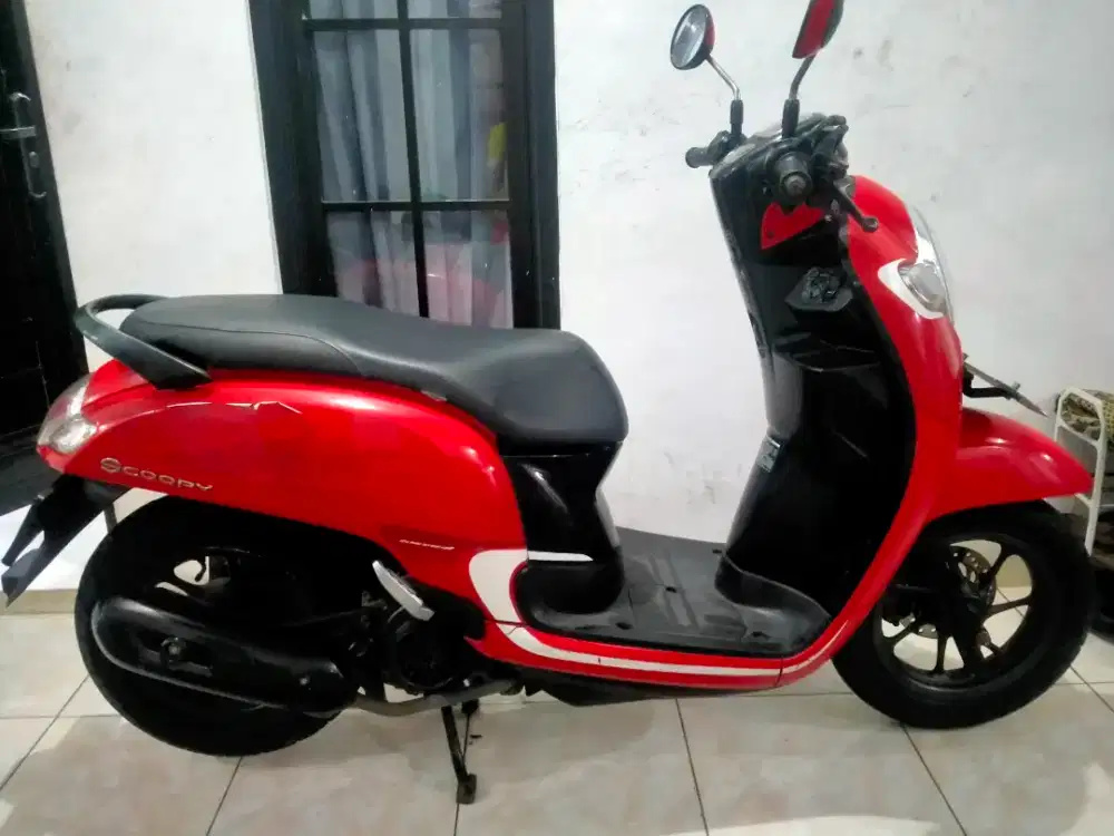 Scoopy 2017 warna merah