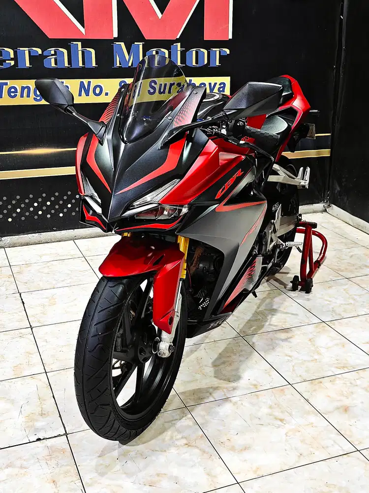 Cbr 250rr th.2022 Bravery Red matte km.18rb top.Anugerah motor rungkut