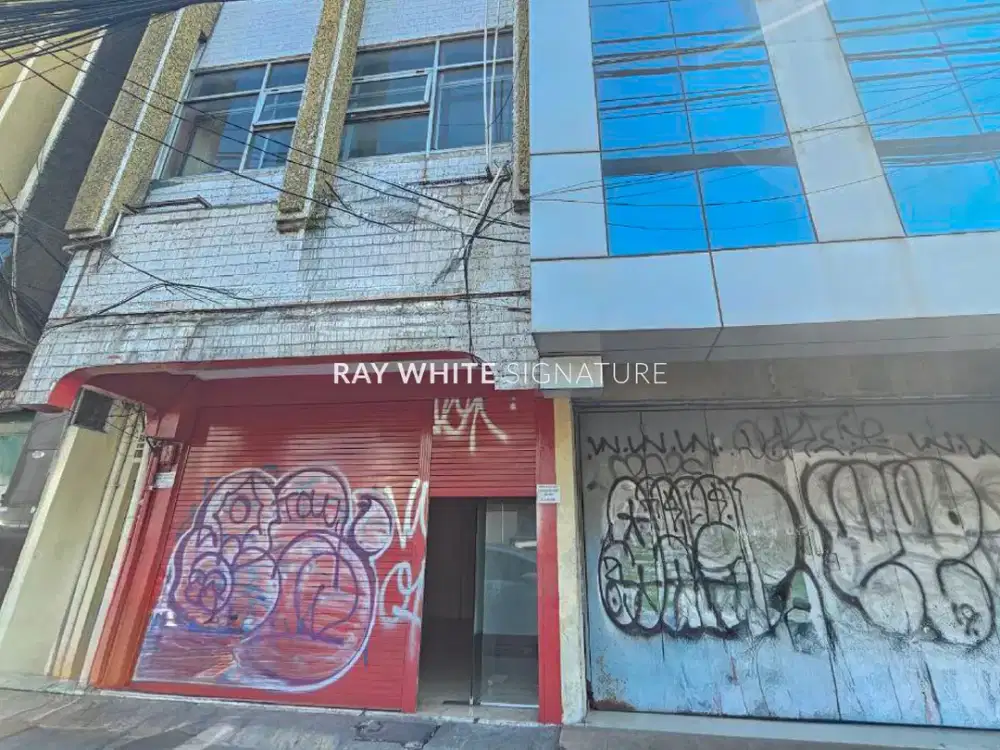 Dijual Ruko 3 Lantai Cocok Untuk Usaha dan Rumah Kos