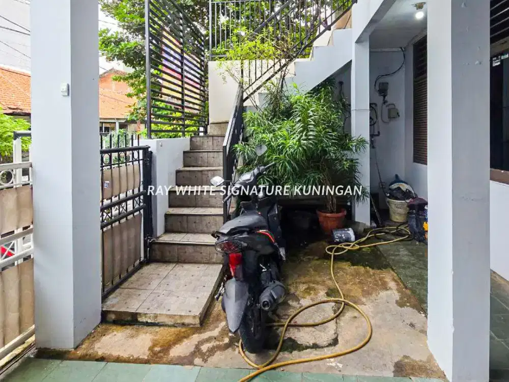 DIJUAL RUMAH 2 LANTAI + KOST AKTIF | LOKASI STRATEGIS BENDUNGAN HILIR