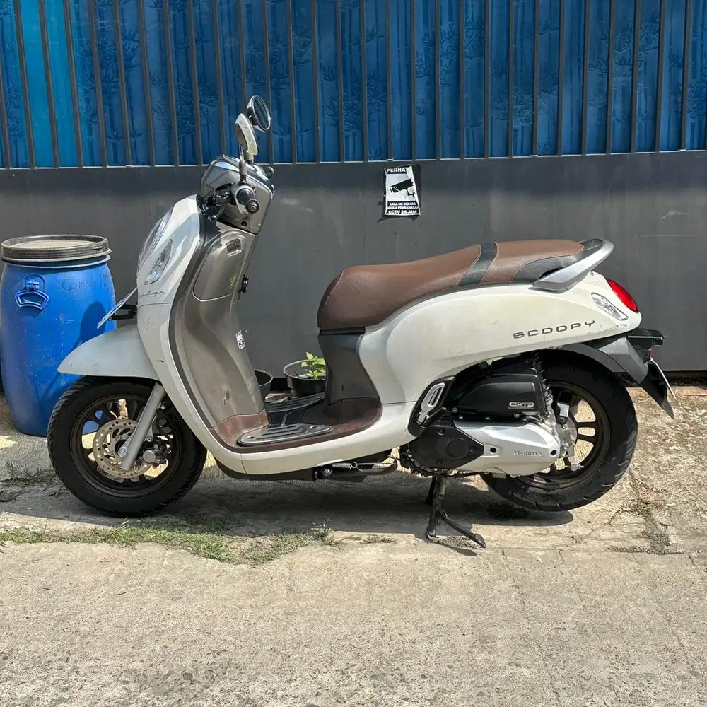 Scoopy Prestige Putih Tahun 2022 Low Km