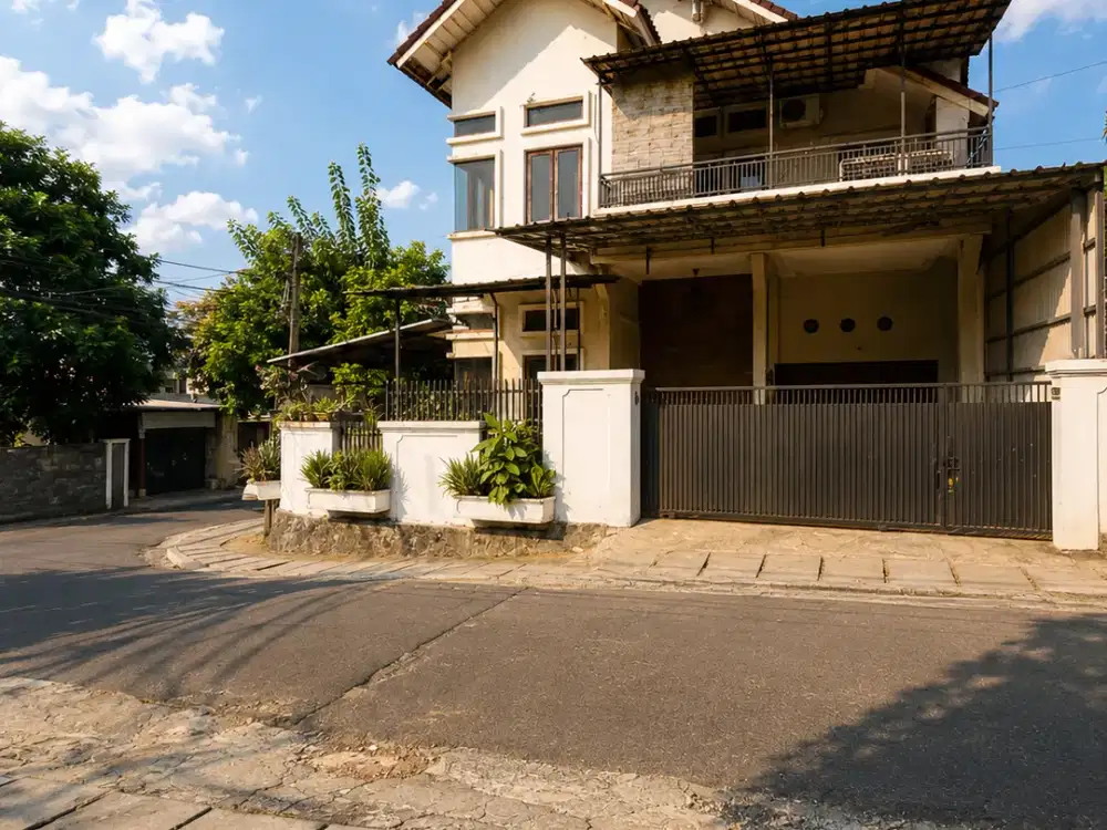 Dijual Rumah Hoek 2 Lantai Akses Strategis di Kebagusan Jaksel AM-18636