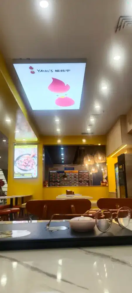 LOWONGAN PEKERJAAN