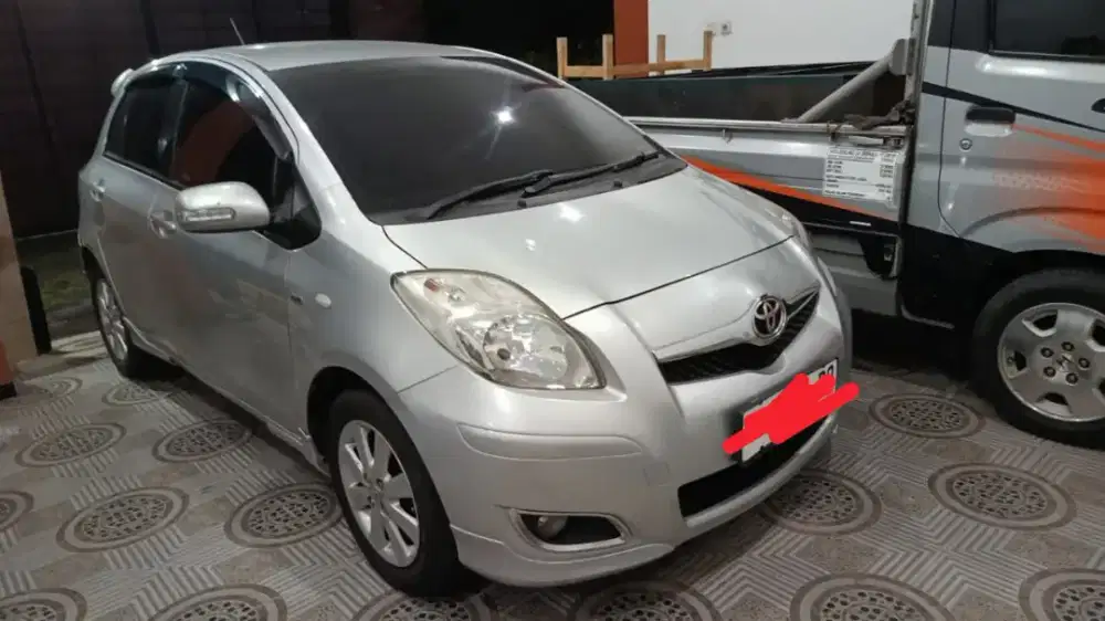 Dijual mobil Toyota Yaris