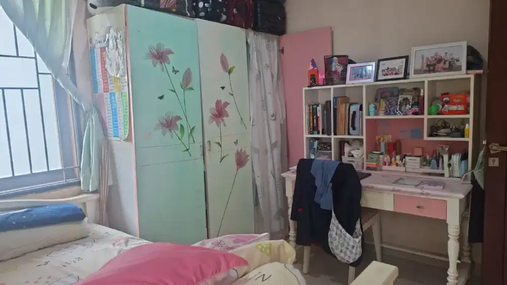 Ranjang kasur lemari, meja