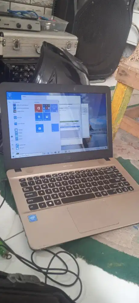 Laptop asus x441n