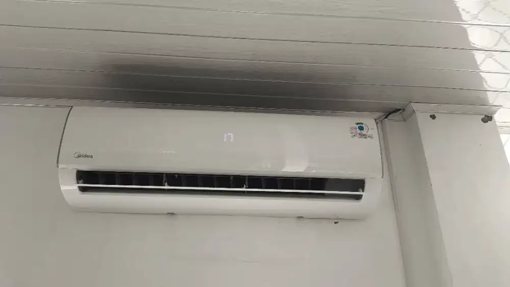 AC merk midea 2PK