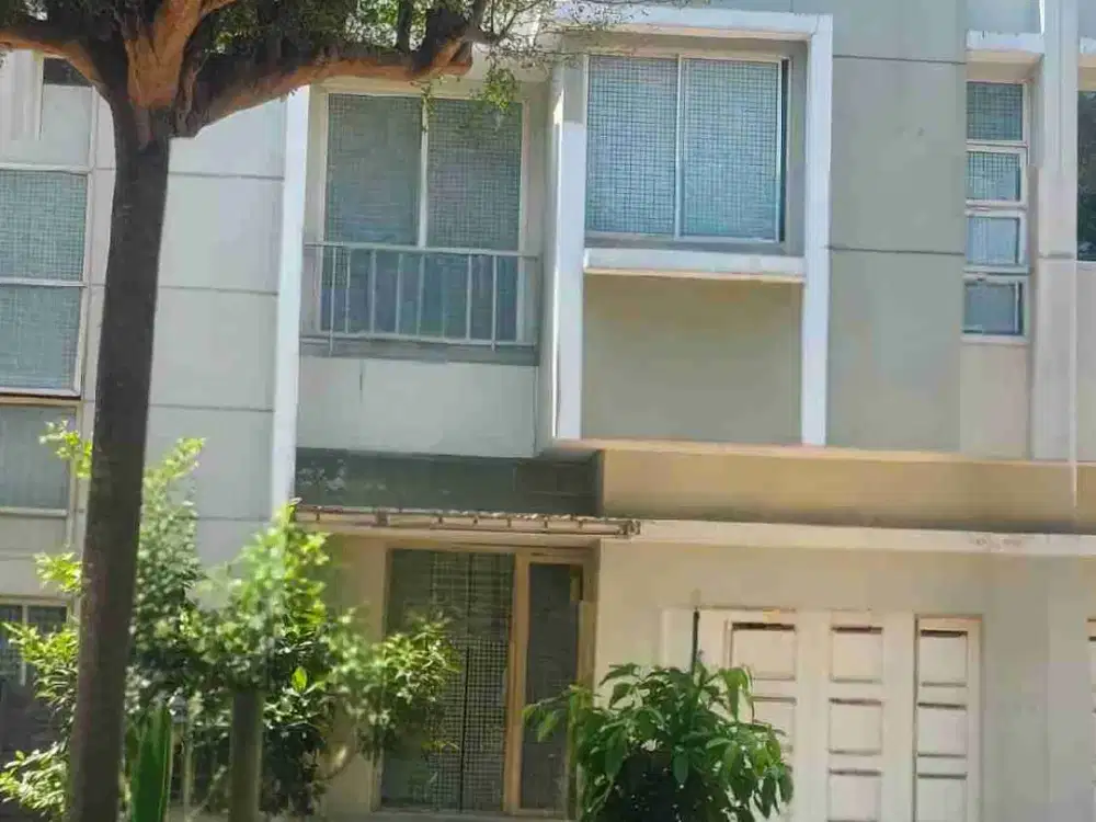Disewakan Rumah Canary 2 Lantai Gading Serpong