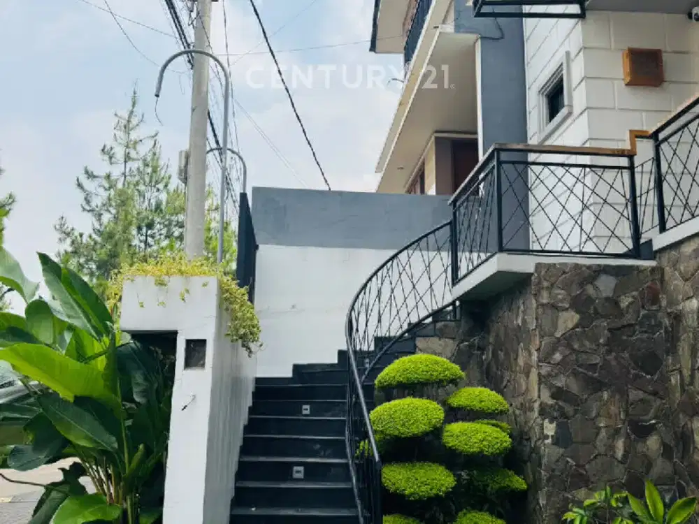 Rumah Menawan  Berhawa Sejuk Di Pesona Bali CityView Ciwaruga