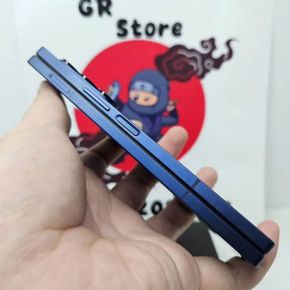 Samsung Galaxy Z Fold 6 Navy 12/256 Fullset Sein No Minus