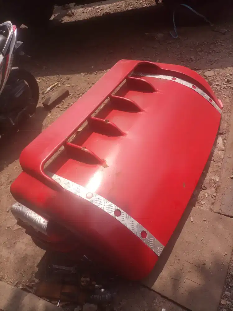 Topi Dyna atau hino