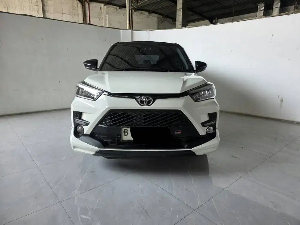 Low km 25rban Toyota Raize GR TSS AT ( Matic ) 2023 Putih Two Tone