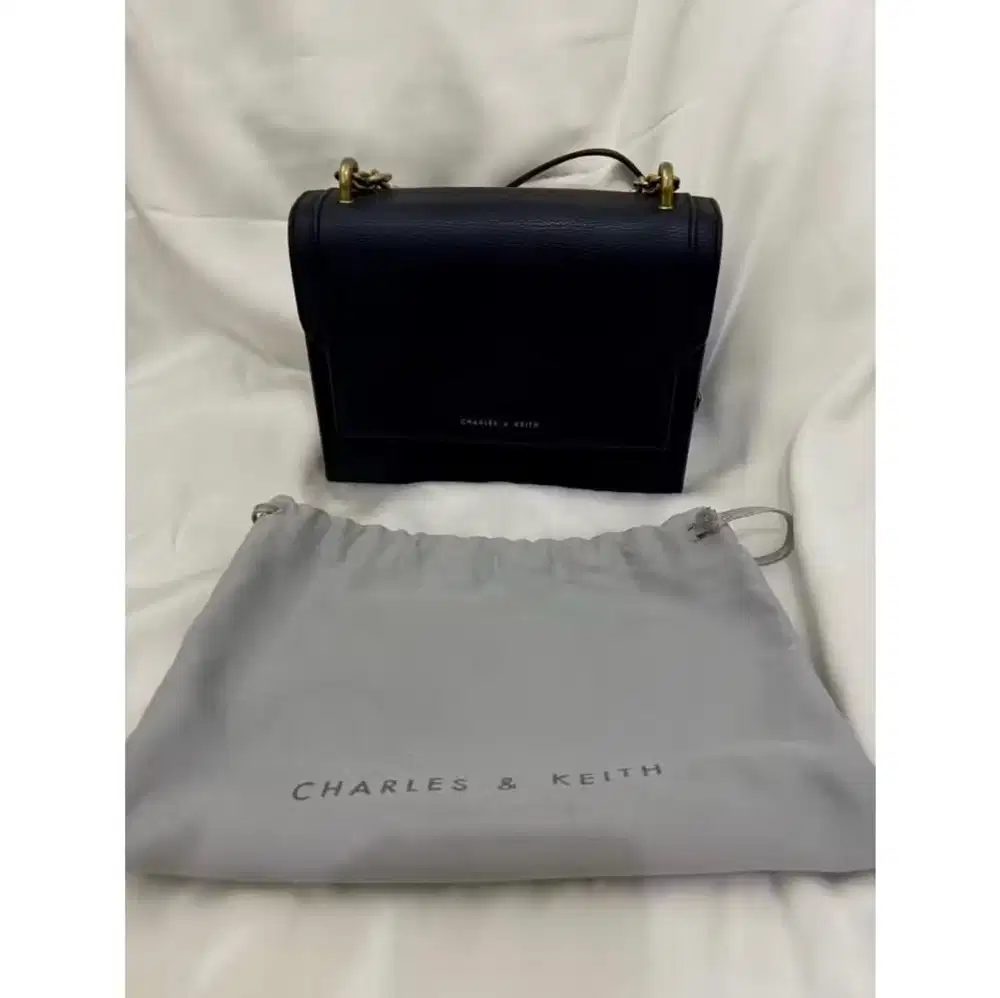 TAS CHARLES & KEITH 100% ORIGINAL MONEY BACK GRUARANTED