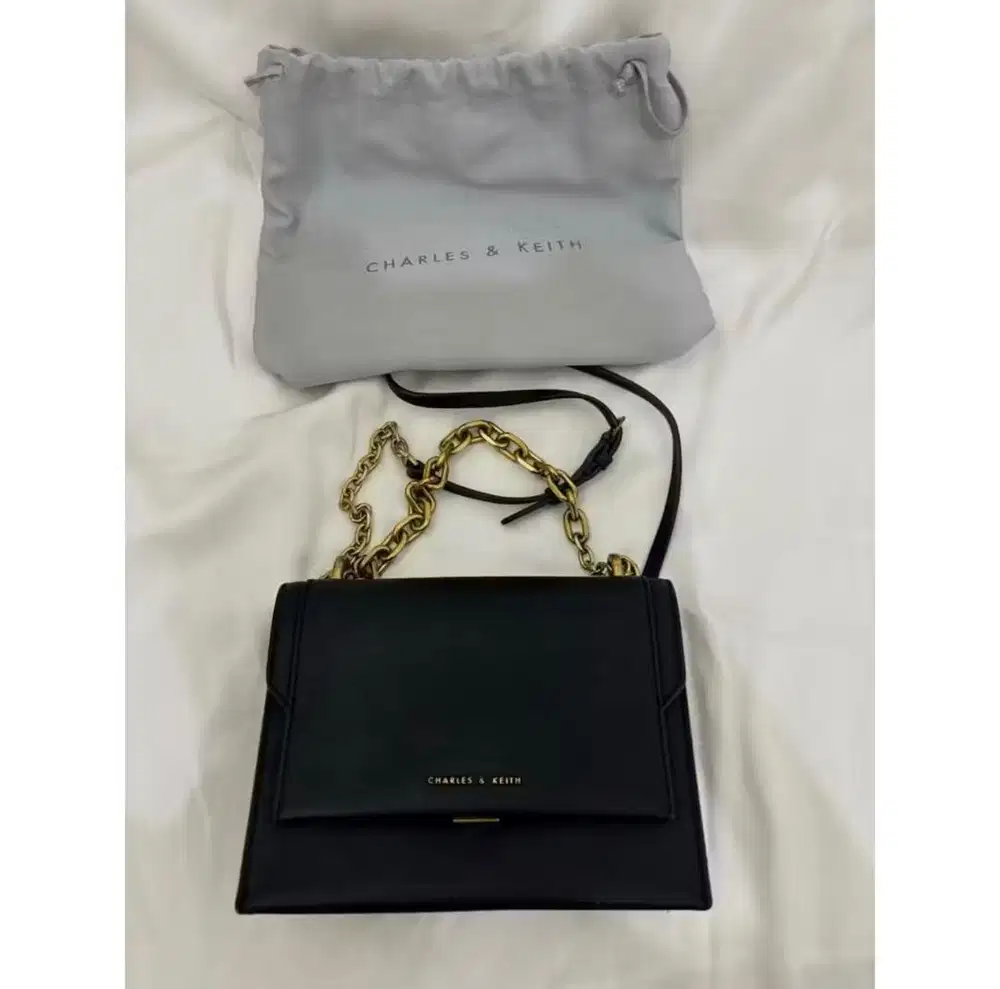 TAS CHARLES & KEITH 100% ORIGINAL MONEY BACK GRUARANTED