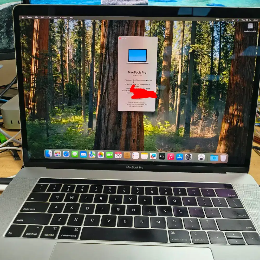 Macbook Pro 2018 15  inch i7 2.6ghz memori 16gb storage 512