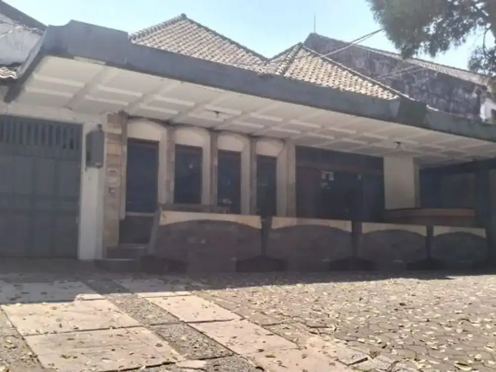 rumah heritage, cocok untuk caffe, resto, lokasi strategis di sayap riau, riau, bandung tengah