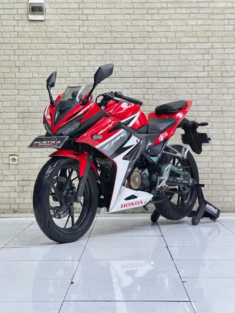 TERMURAH‼️ Honda CBR 150R LED 2016 Red Racing Plat Baru
- Dava mustika