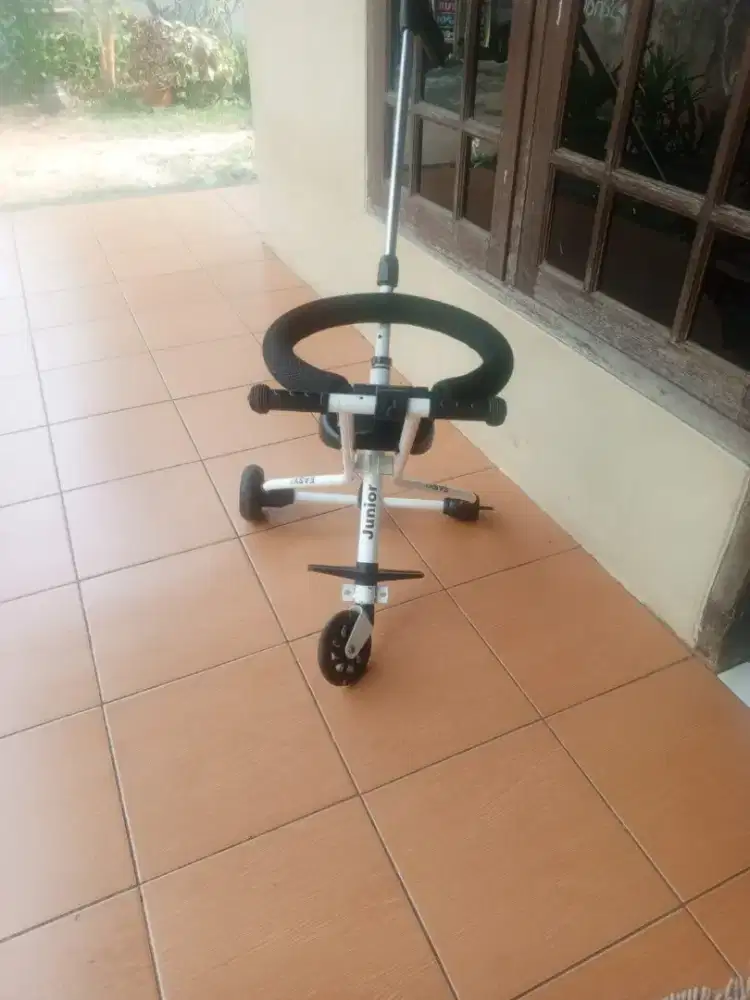 Stroller anak bekas