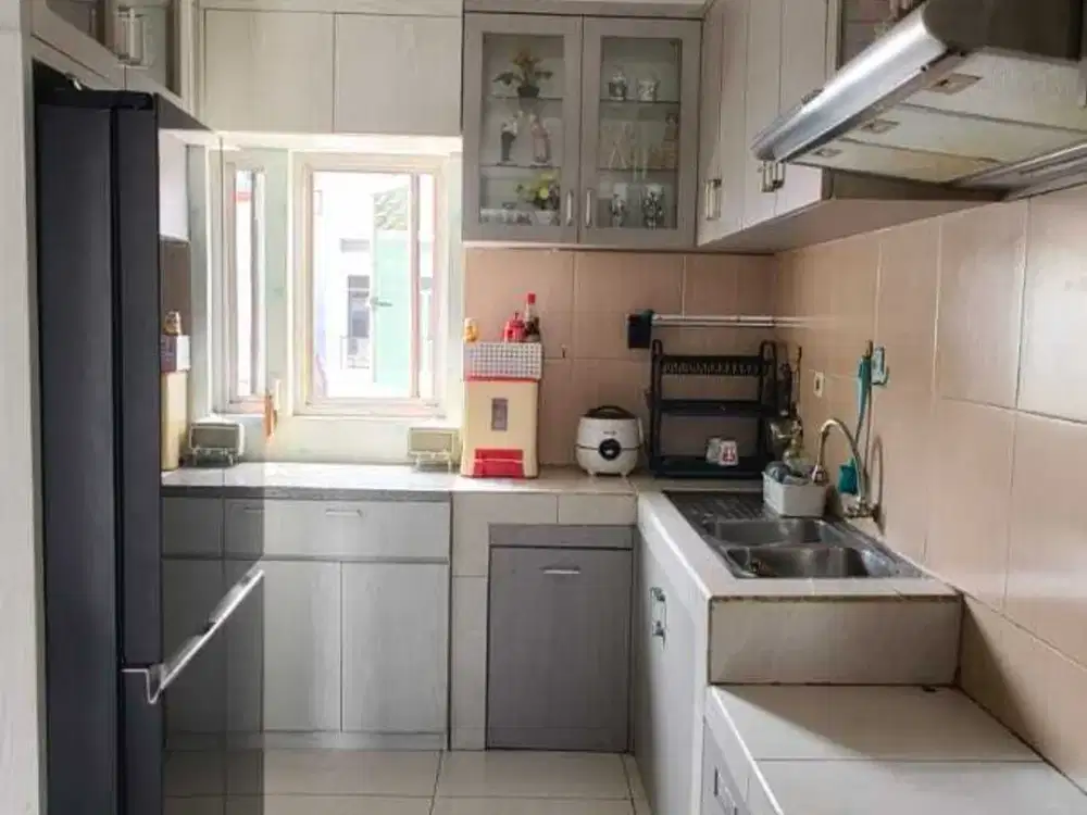 Rumah Pluit Karang Ayu  Jakarta Utara