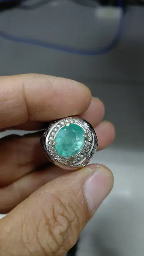 Natural emerald beryl estimasi