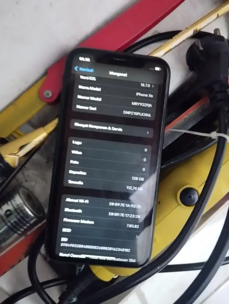 Iphone xr 128gb lengkap semua, bisa semua kartu, nominus, batrei 83%