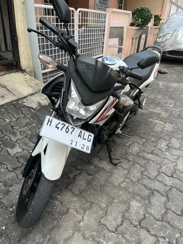 Honda CB150R 2013