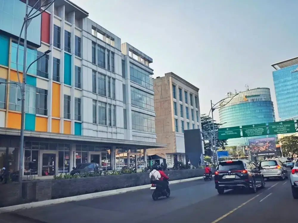 Disewa Ruko strategis depan bunderan Summarecon Bekasi