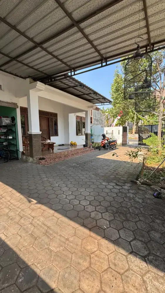 DIJUAL RUMAH SIAP HUNI DEKAT PINTU TOL MANYARAN