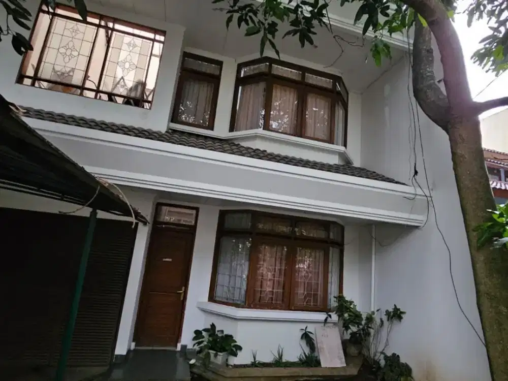 TERMURAH DIJUAL RUMAH HOOK 2 LANTAI SIAP HUNI DAGO ASRI BANDUNG