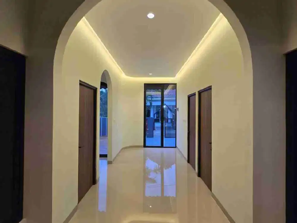 RUMAH HOOK (3 KT) FULL RENOVASI DKT GRAND WISATA, BEKASI