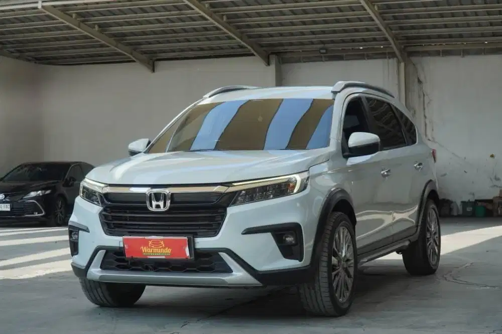 Honda BRV Prestige CVT tahun 2022 Putih BR-V Matic AT DP minim